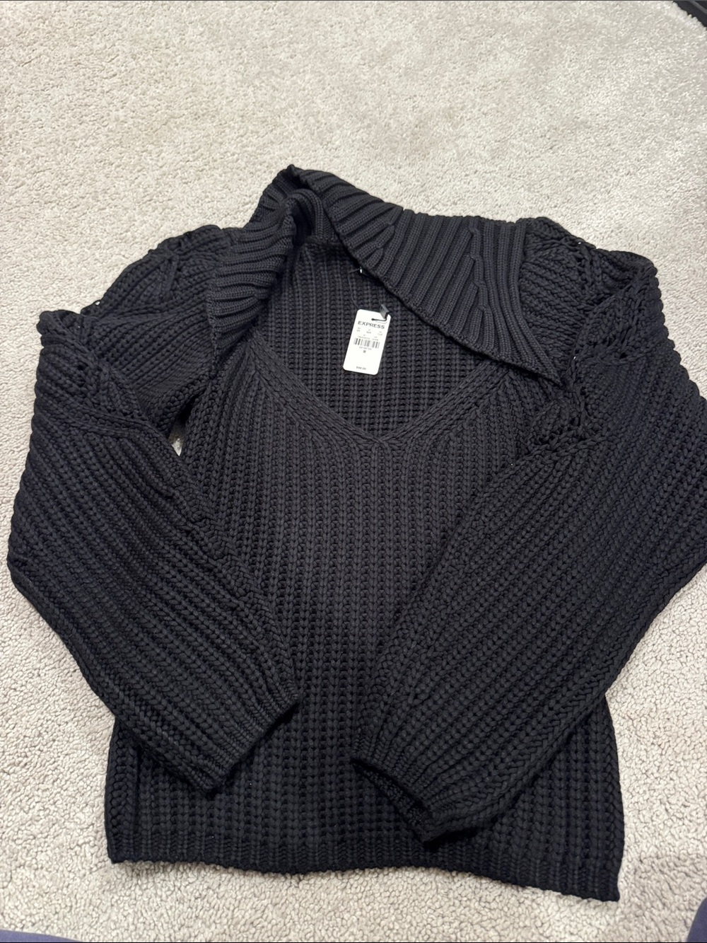 Express Black V-Neck Fold-Over Collar Chunky Knit Sweater